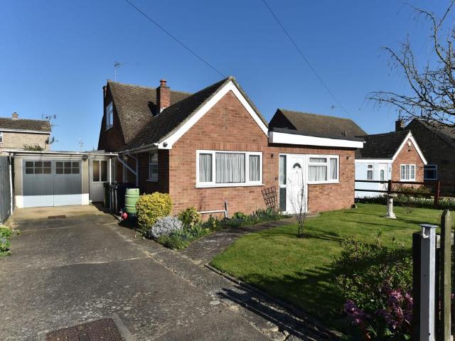 Bungalow for sale in St. Ives, Huntingdon
