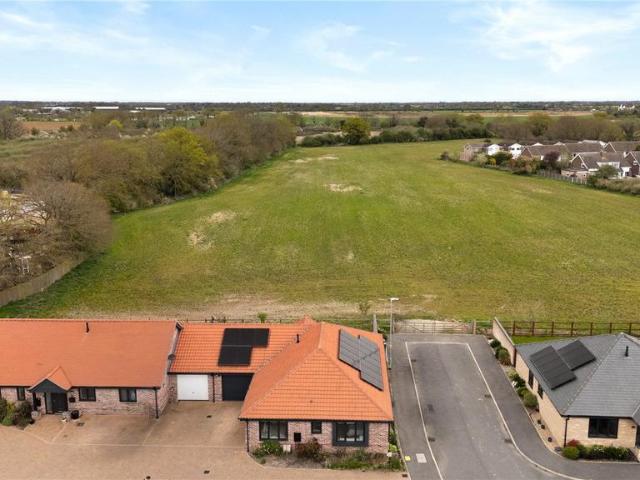 Bungalow for sale in Elmstead, Dale Hill