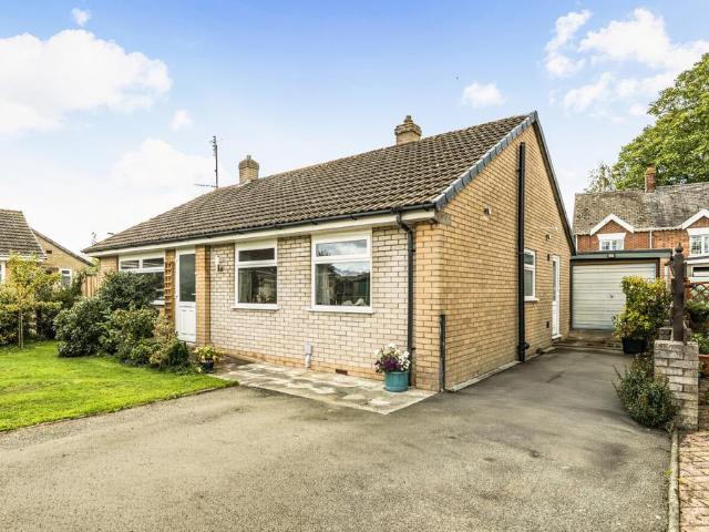 Bungalow for sale in Guilsfield