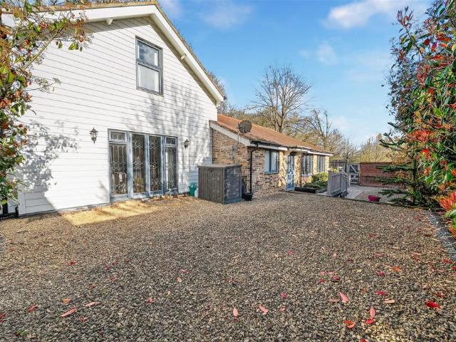 Bungalow for sale in Chigwell, Epping