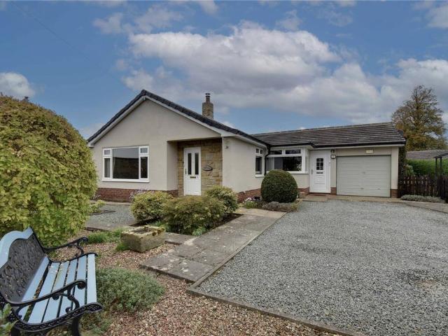 Bungalow for sale in Scruton