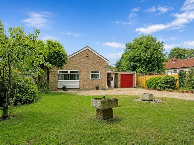 Bungalow for sale in Bolton Low Houses, Hampshire