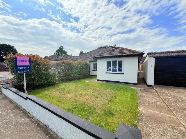Bungalow for sale in Harefield, London Borough of Hillingdon Bungalow for sale in Harefield, London Borough of Hillingdon