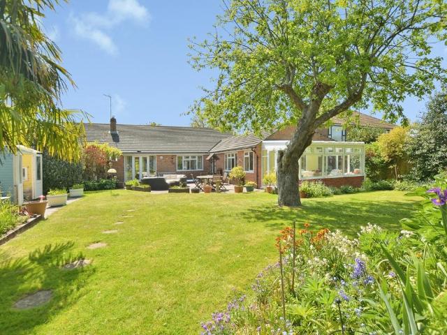 Bungalow for sale in Bridgefield, Kent