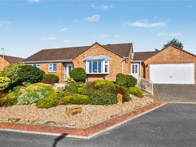 Bungalow for sale in Tingley, Leeds