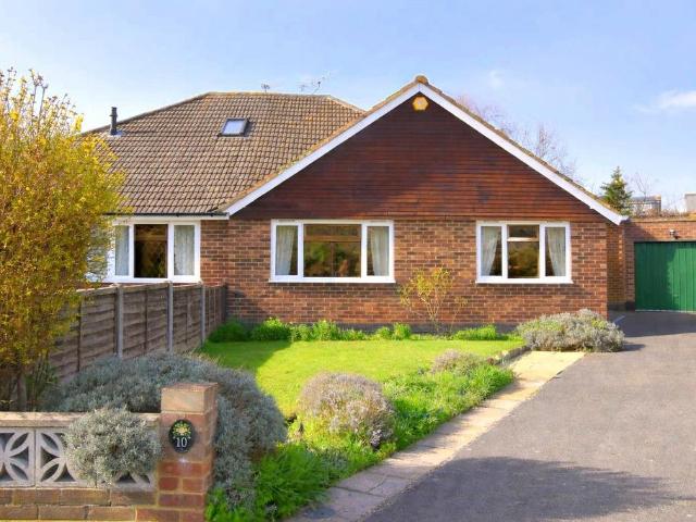 Bungalow for sale in Stoke D'Abernon, Blackhills