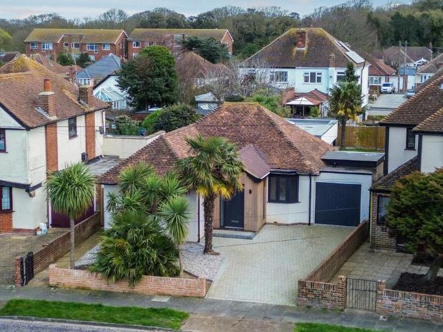 Bungalow for sale in East Cliftonville, Acol