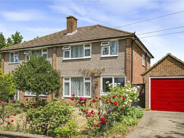 Bungalow for sale in Ramsden, Greater London