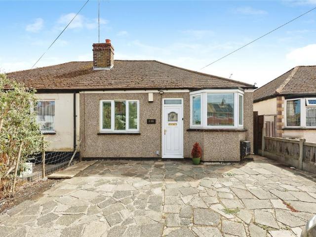Bungalow for sale in Barracks, Canterbury