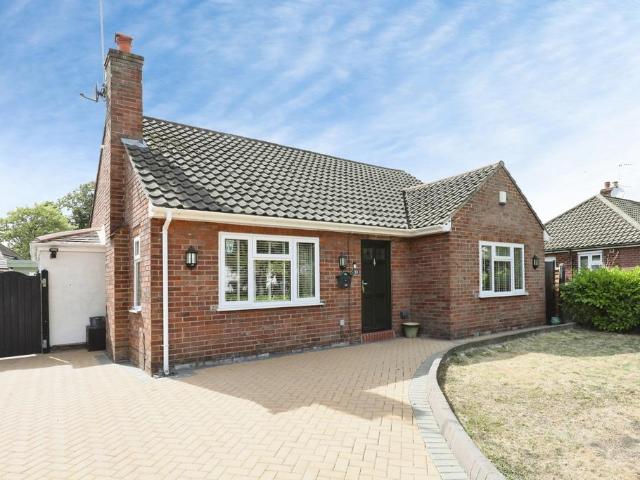 Bungalow for sale in Hammond Street