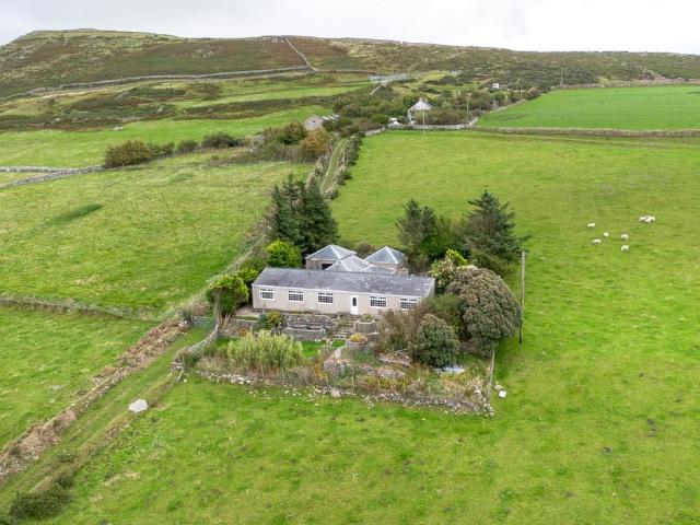 Bungalow for sale in Llithfaen, Wales