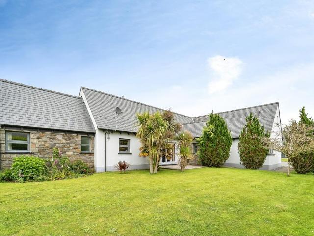 Bungalow for sale in Nolton and Roch, Wales