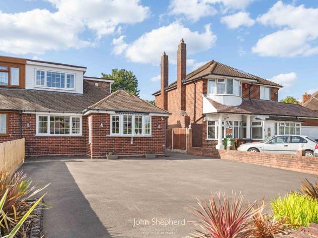 Bungalow for sale in Solihull