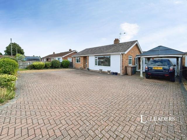 Bungalow for sale in Lingwood, Broadland