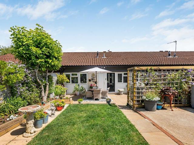 Bungalow for sale in Fenny Stratford, Milton Keynes