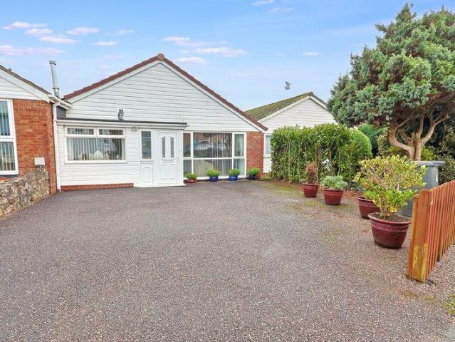 Bungalow for sale in Three Beaches, Livermead