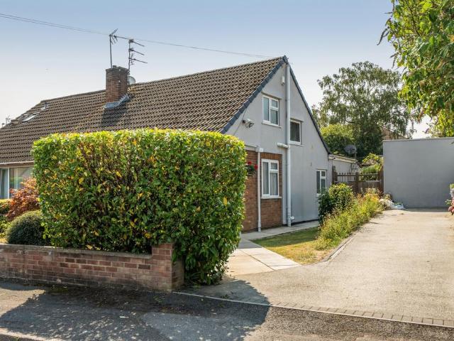 Bungalow for sale in Winterbourne, South Gloucestershire