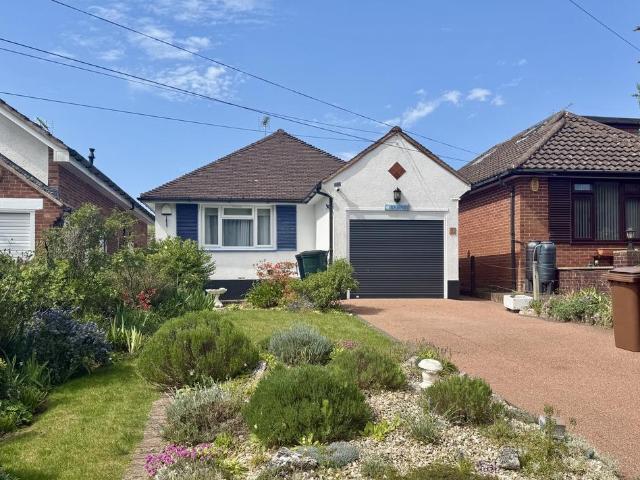 Bungalow for sale in Watergate, Devon