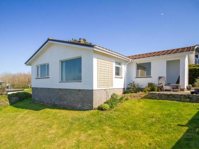 Bungalow for sale in Polruan, Cornwall