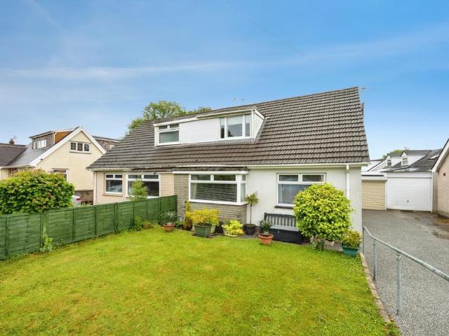 Bungalow for sale in Waunarlwydd, Wales