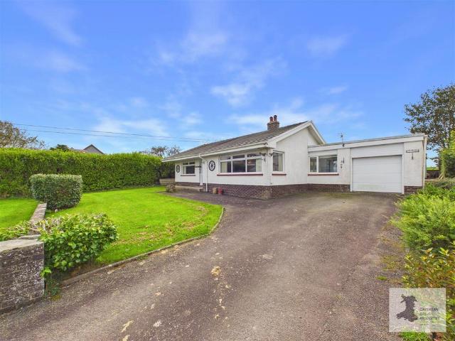 Bungalow for sale in Aberporth, Tresaith