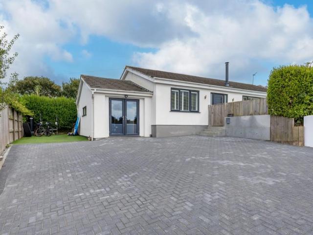 Bungalow for sale