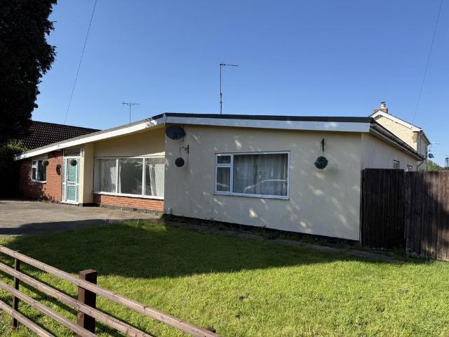 Bungalow for sale in Barton, Leicestershire