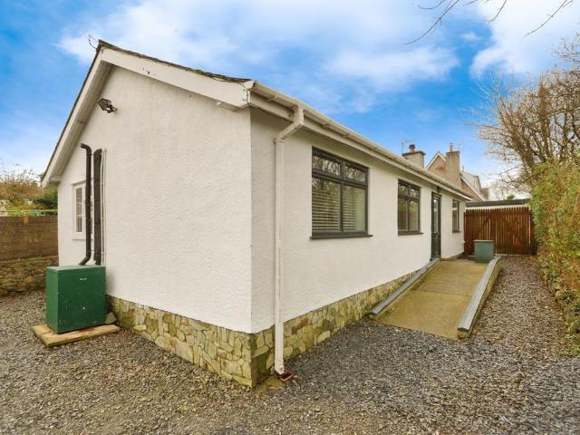 Bungalow for sale in Nefyn, Wales