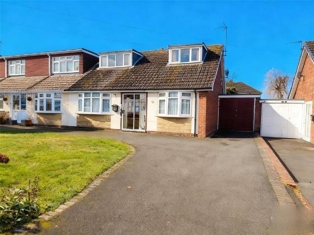 Bungalow for sale in Landywood, Great Chatwell
