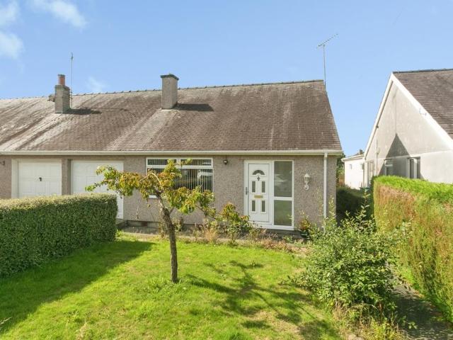 Bungalow for sale in Pentir, Wales