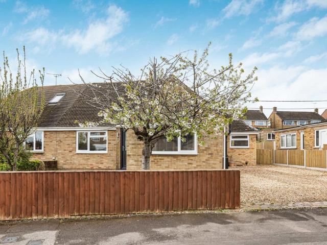 Bungalow for sale in Great Faringdon, Dromore