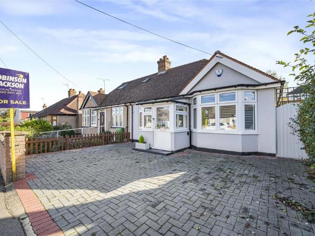 Bungalow for sale in Royal Borough of Greenwich, Greater London