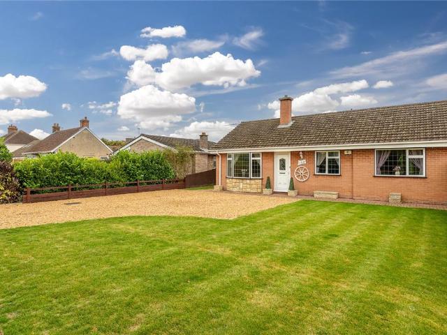 Bungalow for sale in Bedford