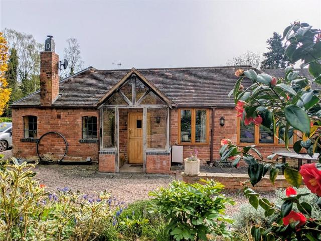Bungalow for sale in Crookhill, Worcestershire