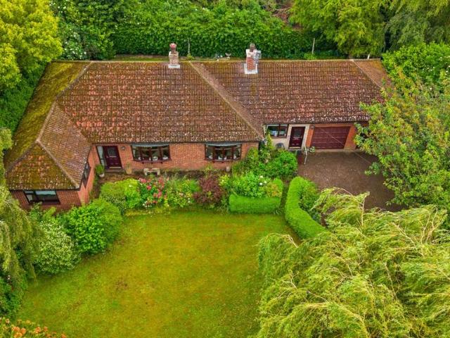 Bungalow for sale in Messingham, North Lincolnshire