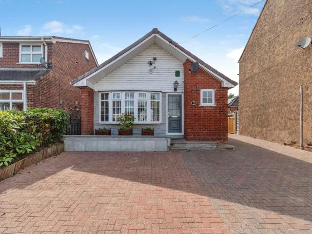 Bungalow for sale in Broomhill, Chadsmoor