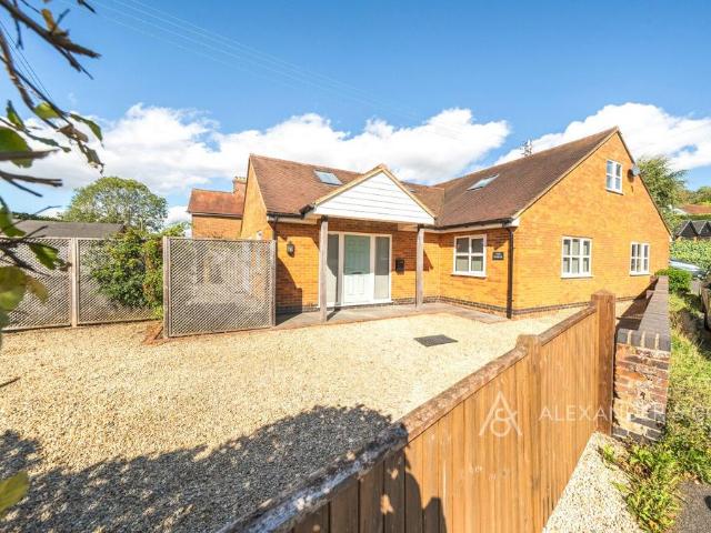 Bungalow for sale in North Marston, Buckinghamshire