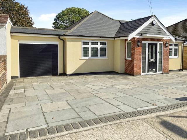 Bungalow for sale in Hornchurch, Greater London