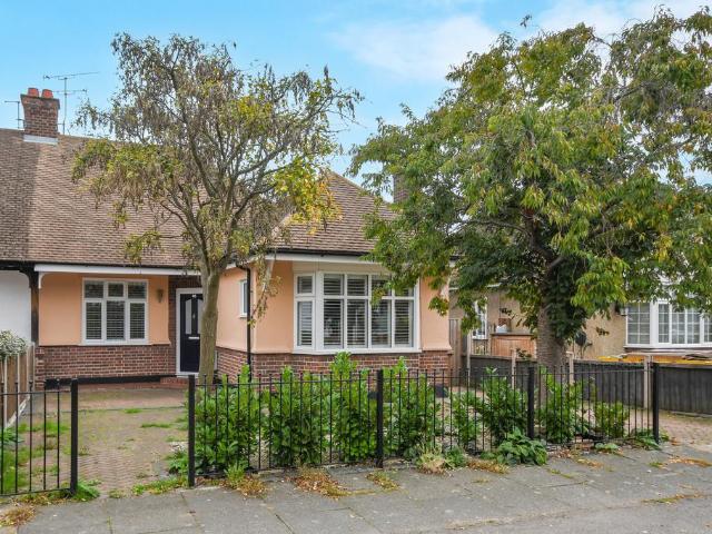 Bungalow for sale in Melbourne, Chelmsford