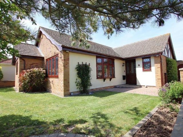 Bungalow for sale in Weeley, Dale Hill