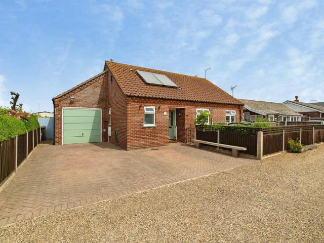 Bungalow for sale in Walcott, Comers