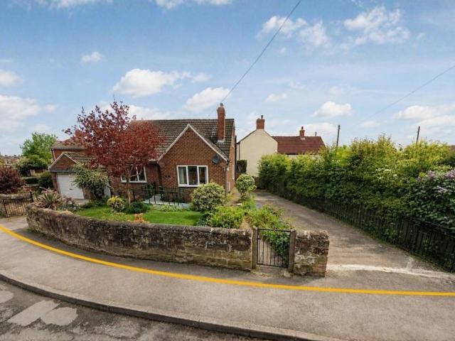 Bungalow for sale in Thurnscoe, South Yorkshire