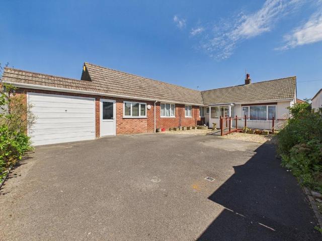 Bungalow for sale in Weston-super-mare, North Somerset