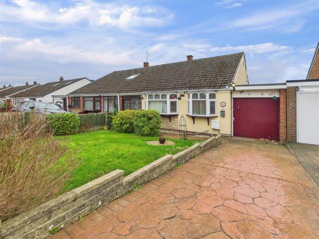 Bungalow for sale in Wimblebury, Chadsmoor