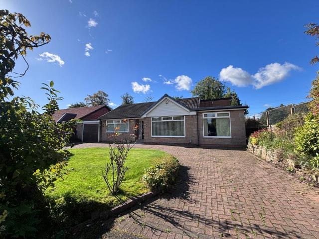 Bungalow for sale in Roe Green, Salford
