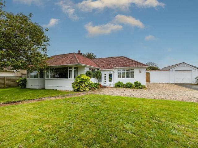 Bungalow for sale