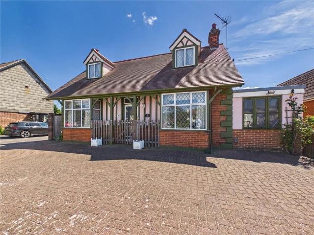 Bungalow for sale in Highwoods, Fordham Heath