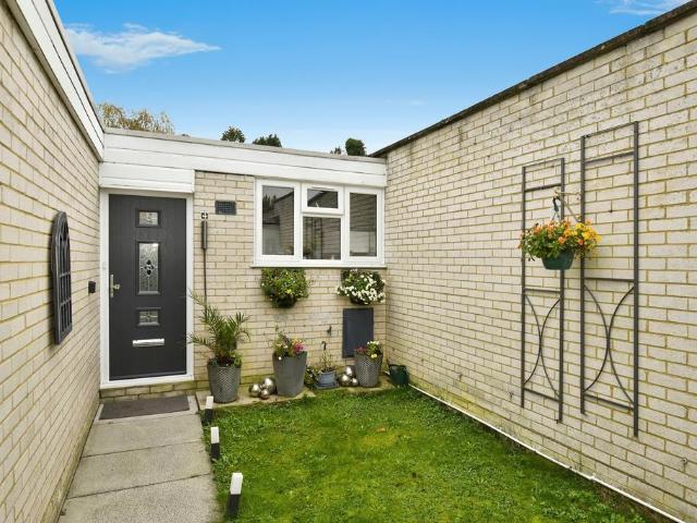 Bungalow for sale in Midway, Kent