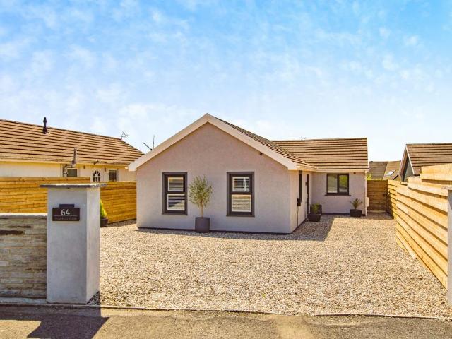 Bungalow for sale in Pentlepoir, Wales