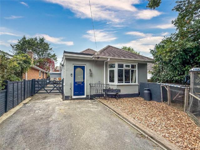 Bungalow for sale in Burton and Winkton, Burton